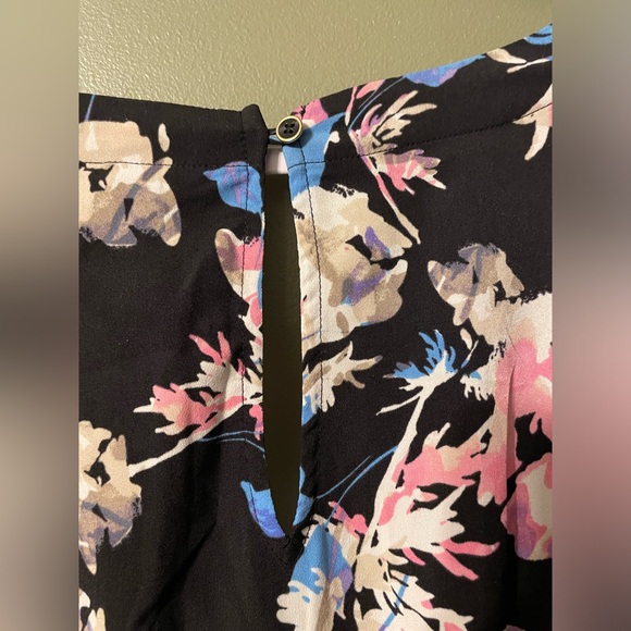 Plus 1X floral romper jumpsuit - Picture 7 of 7